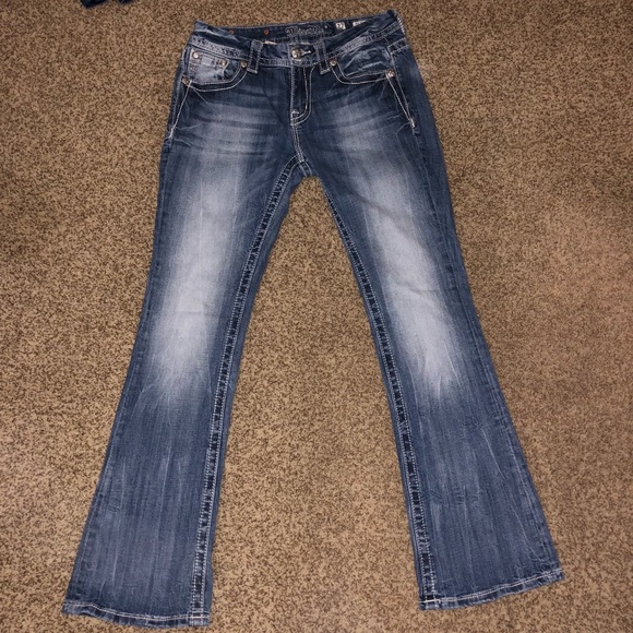Miss Me Mid Rise Jeans - Picture 4 of 6